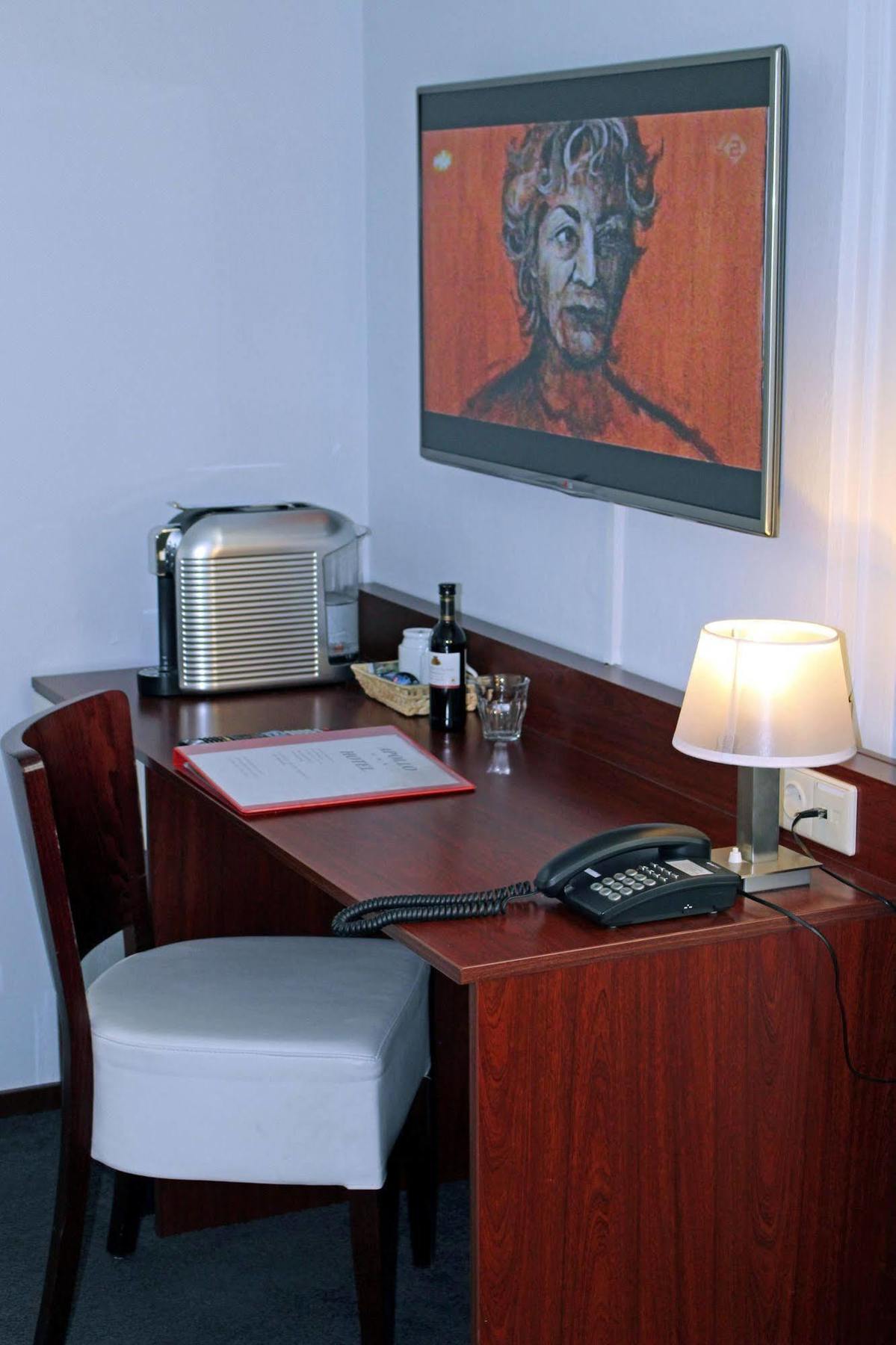 Hotel Apollo 3*